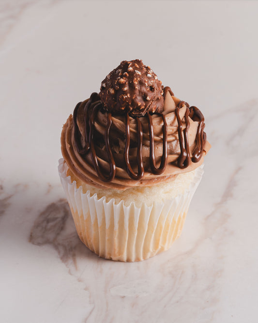 Hazelnut Cupcake - large