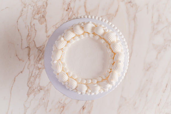 Lambeth with bows cake.