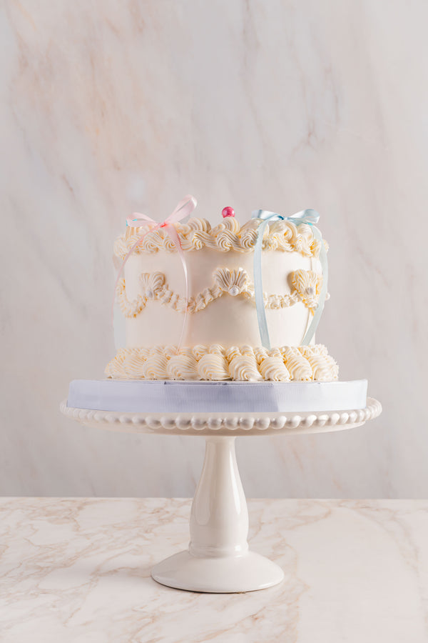 Lambeth with bows cake.